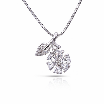 Elara Petal 925 Sterling Silver Necklace