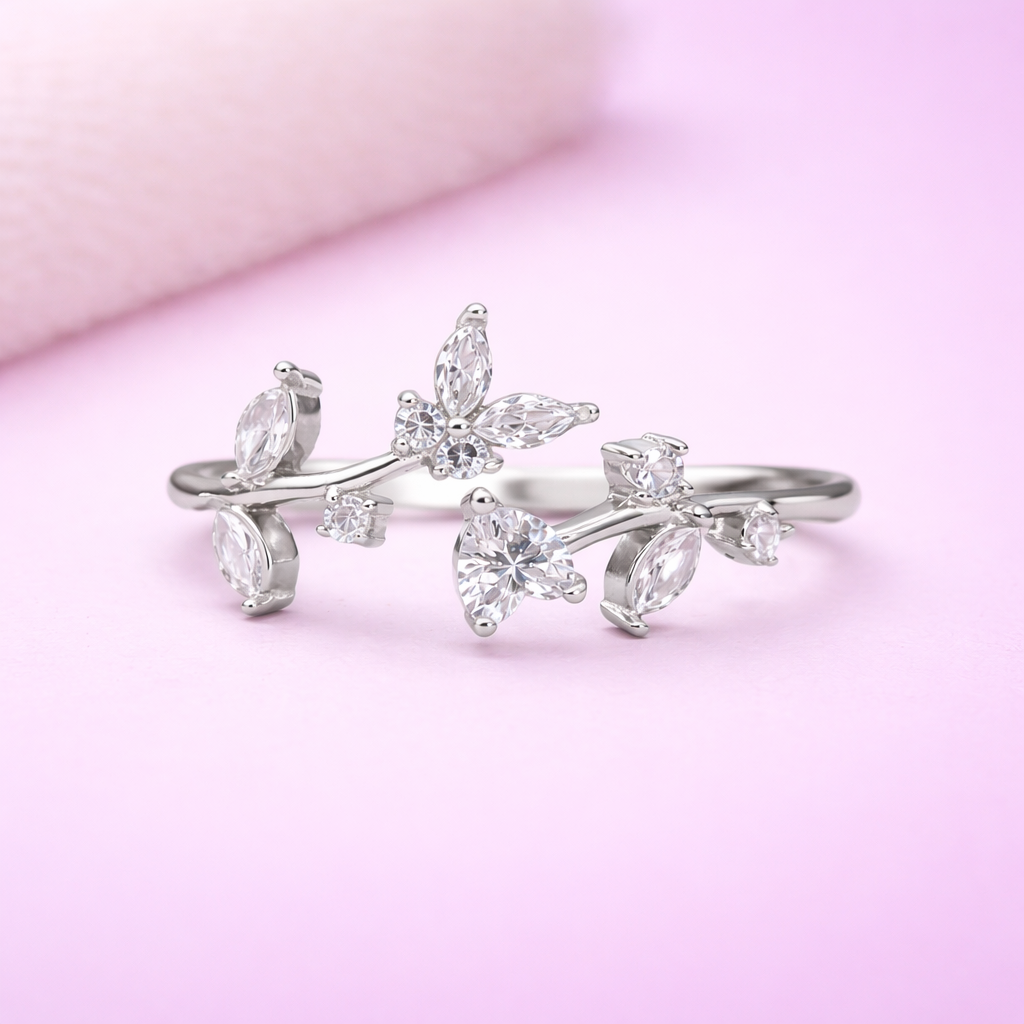Free to Love 925 Sterling Silver Ring (Adjustable)